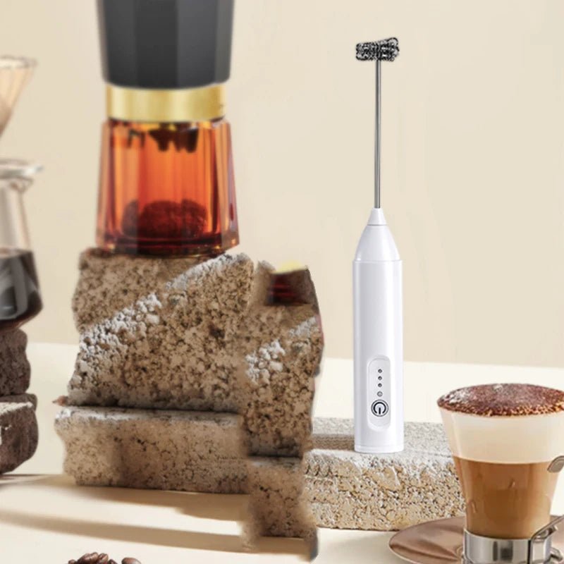Mousseur à Lait Électrique: Savourez l'art du cappuccino à la maison.