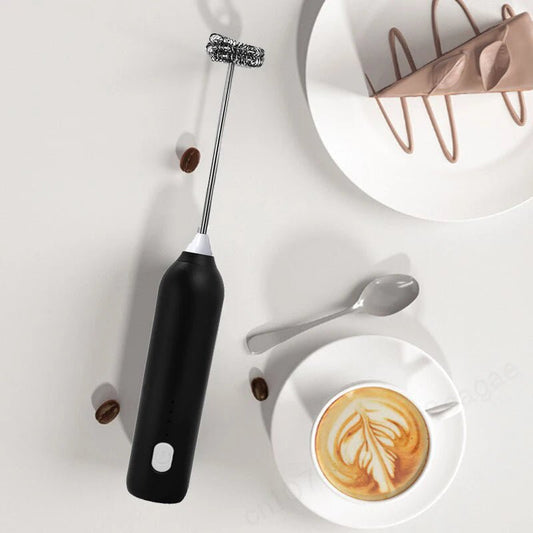 Mousseur à Lait Électrique: Savourez l'art du cappuccino à la maison.